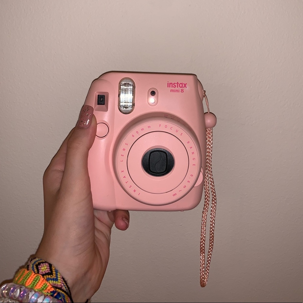 FUJIFILM LIGHT PINK INSTAX MINI 8 CAMERA